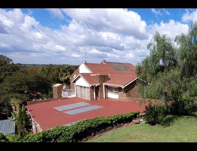 4 BEDROOM HOUSE FOR SALE IN GHOLFSIG